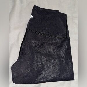 Lululemon Athletica Shiny Black Crop Leggings (Wunder Under Size 4)